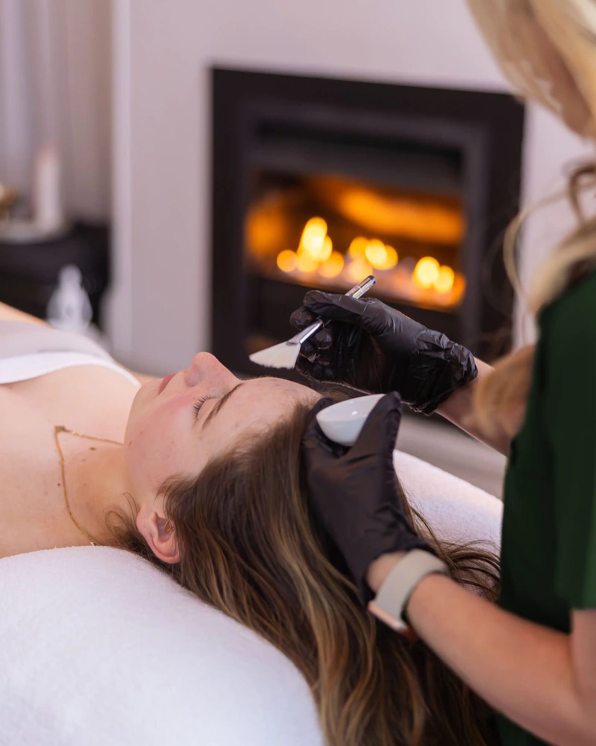 Expert hands. Clinical precision.